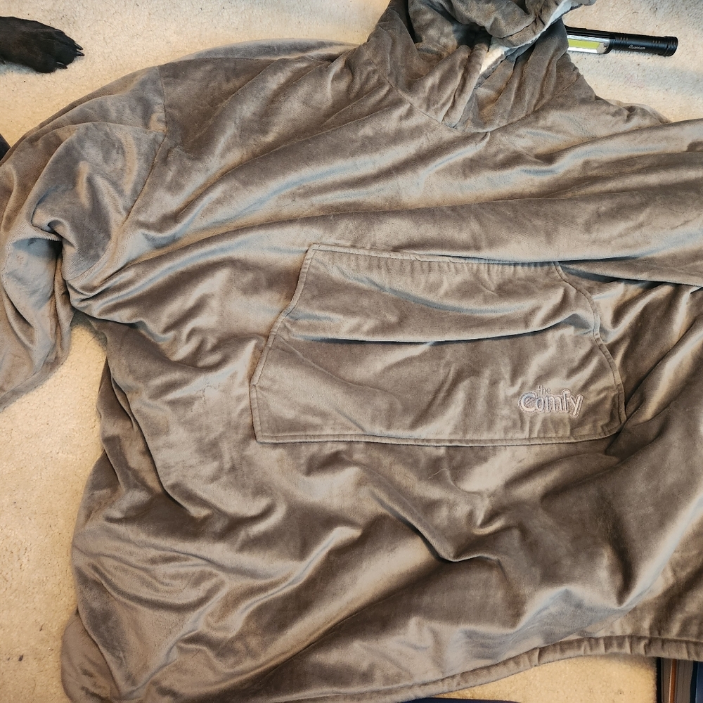 "The Comfy" Wearable Blanket, like new